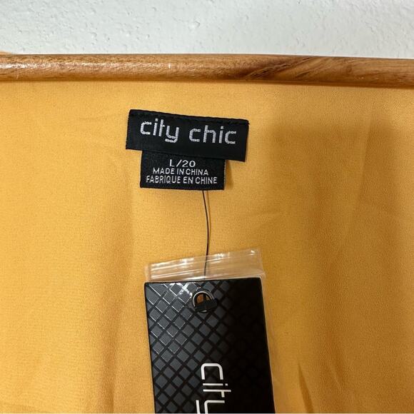 City Chic Top Womens Large Yellow V-Neck Casual Draped - Picture 3 of 7